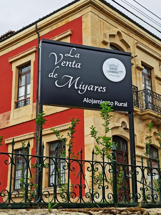 Готель La Venta De Miyares - Casa De Indianos Pilona Екстер'єр фото