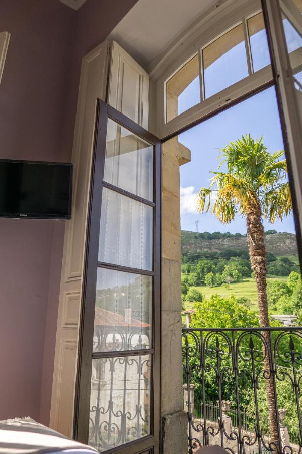Готель La Venta De Miyares - Casa De Indianos Pilona Екстер'єр фото