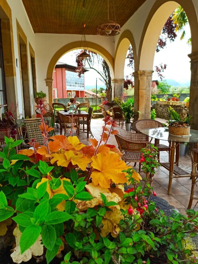 Готель La Venta De Miyares - Casa De Indianos Pilona Екстер'єр фото