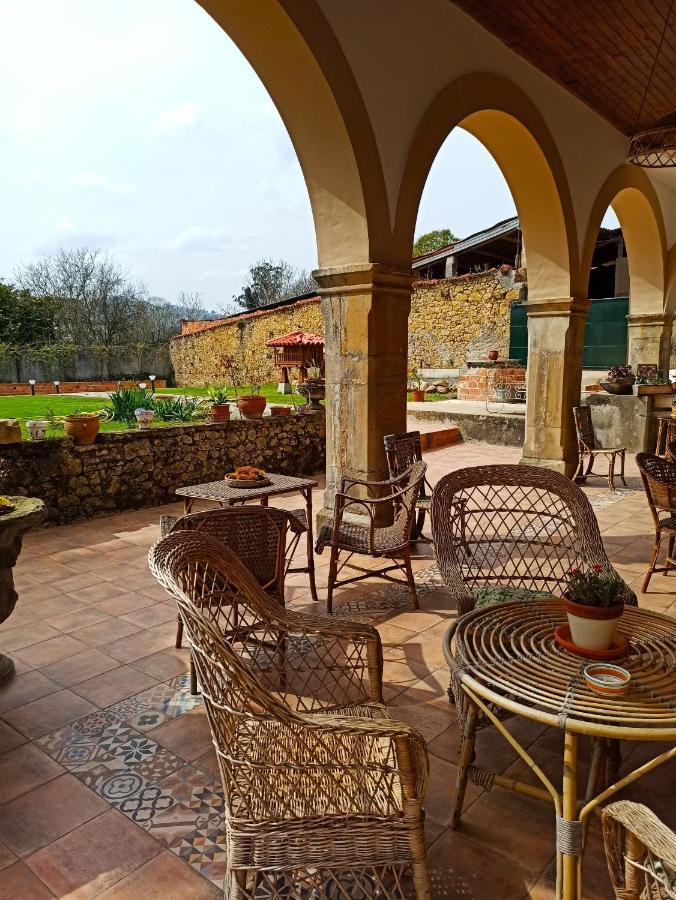 Готель La Venta De Miyares - Casa De Indianos Pilona Екстер'єр фото